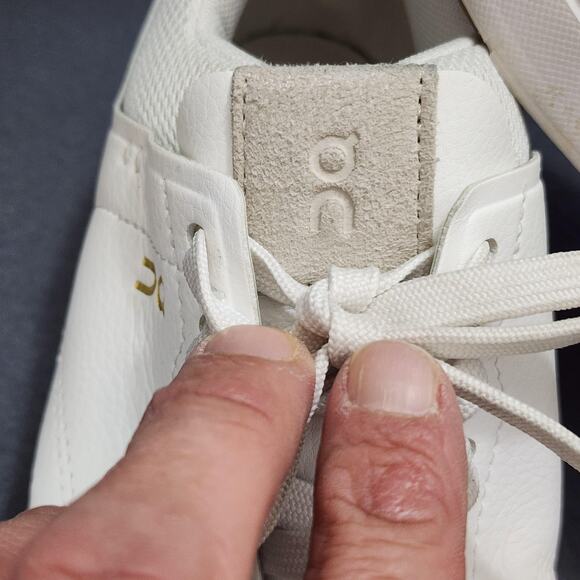 On Running The Roger Centre Court Shoes Womens Size 7.5 White CloudTec 48.99437 - Picture 4 of 16